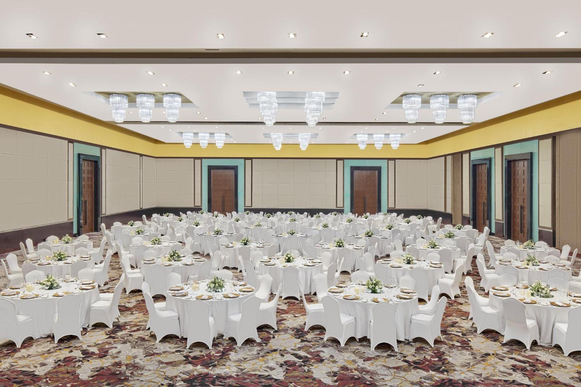 Crowne Plaza Manila Galleria By Ihg Pasig City Exterior foto