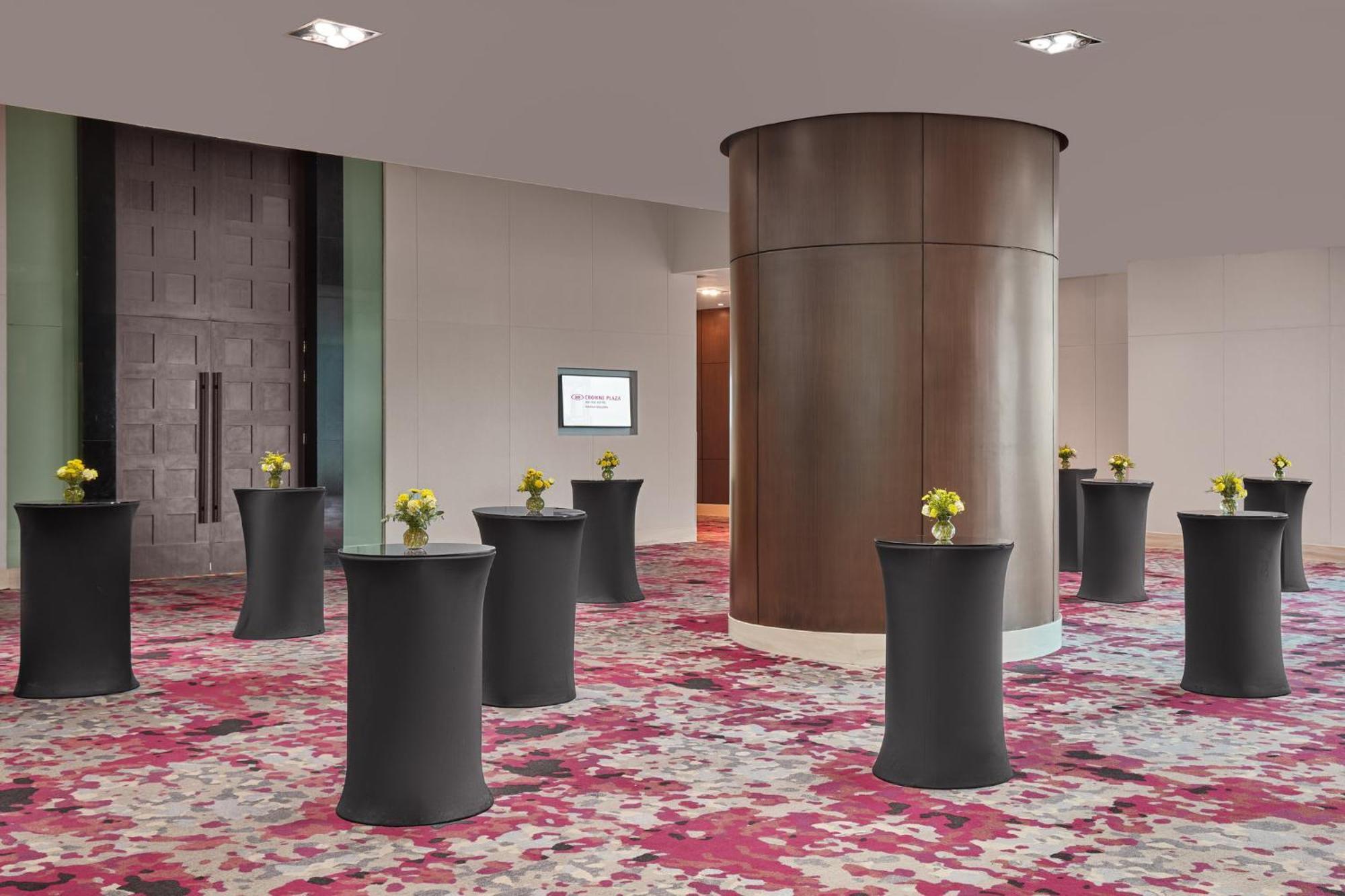 Crowne Plaza Manila Galleria By Ihg Pasig City Exterior foto