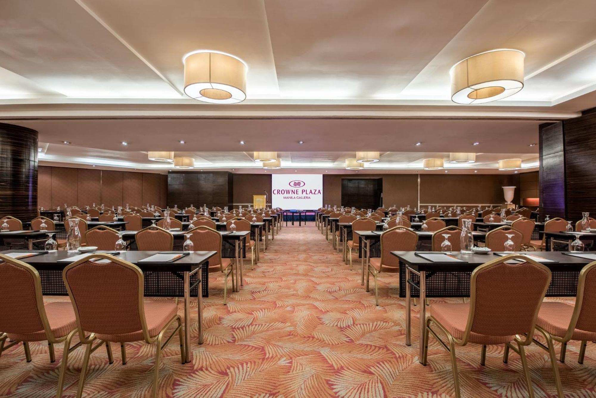 Crowne Plaza Manila Galleria By Ihg Pasig City Exterior foto