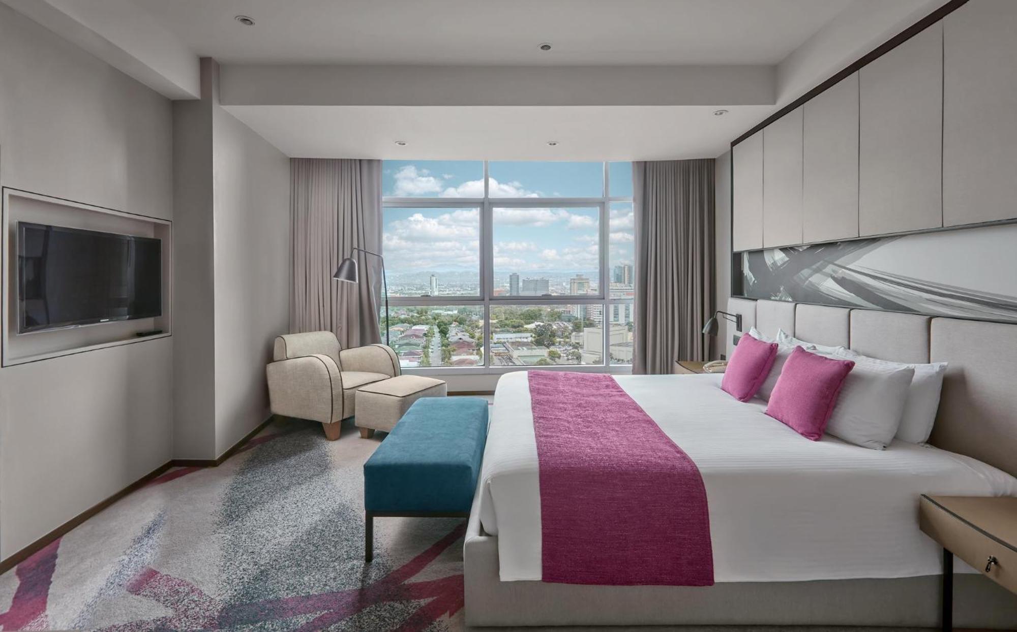 Crowne Plaza Manila Galleria By Ihg Pasig City Exterior foto